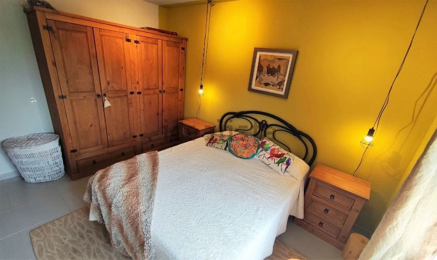 Chalet de 4 habitaciones en Mediona en venta con piscina - 700.000 € (Ref: 9479465)