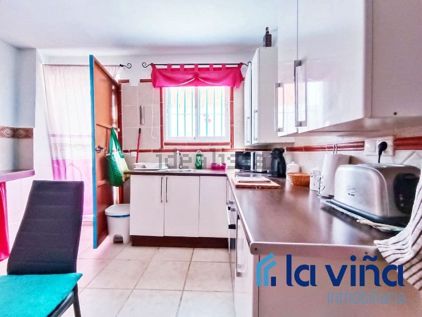 3 makuuhuone Paritalo myytävänä paikassa Badolatosa - 59 995 € (Ref: 9479466)