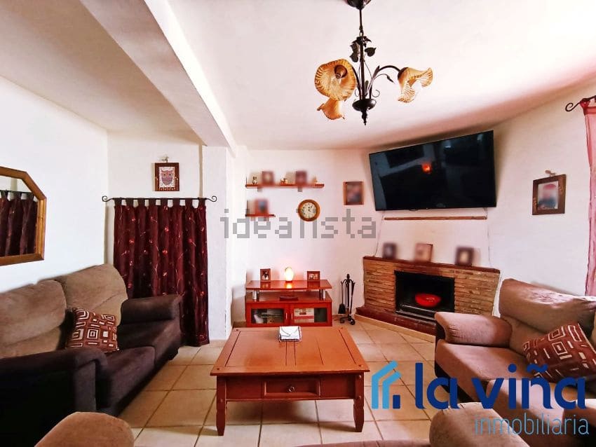 3 makuuhuone Paritalo myytävänä paikassa Badolatosa - 59 995 € (Ref: 9479466)