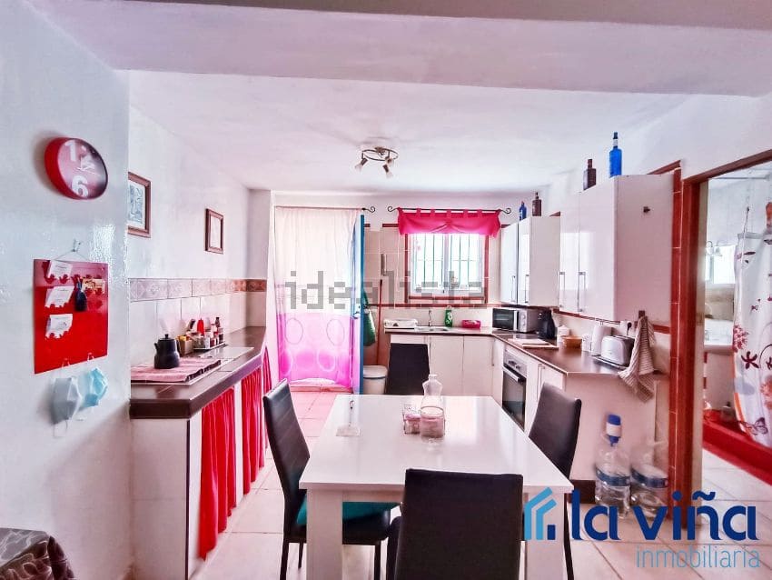 3 makuuhuone Paritalo myytävänä paikassa Badolatosa - 59 995 € (Ref: 9479466)