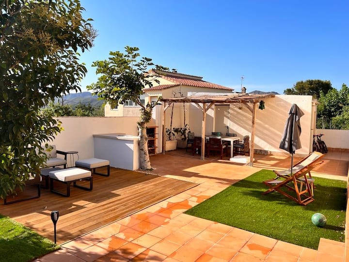 4 sovrum Villa till salu i La Bisbal del Penedes med pool - 295 000 € (Ref: 9479467)