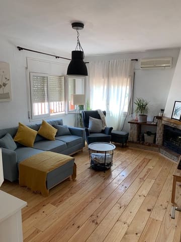 4 sovrum Villa till salu i La Bisbal del Penedès med pool - 295 000 € (Ref: 9479467)