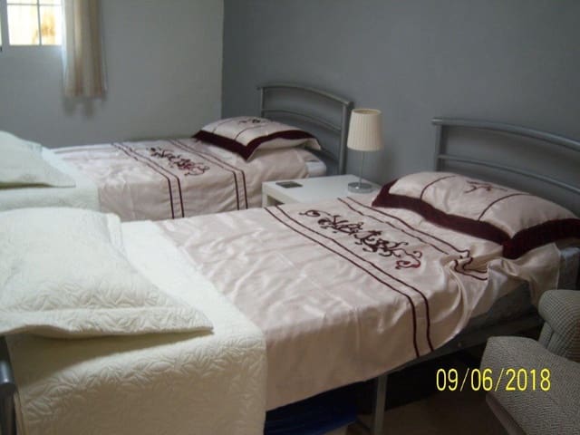 5 slaapkamer Villa te koop in Iznájar met zwembad - € 300.000 (Ref: 9479469)