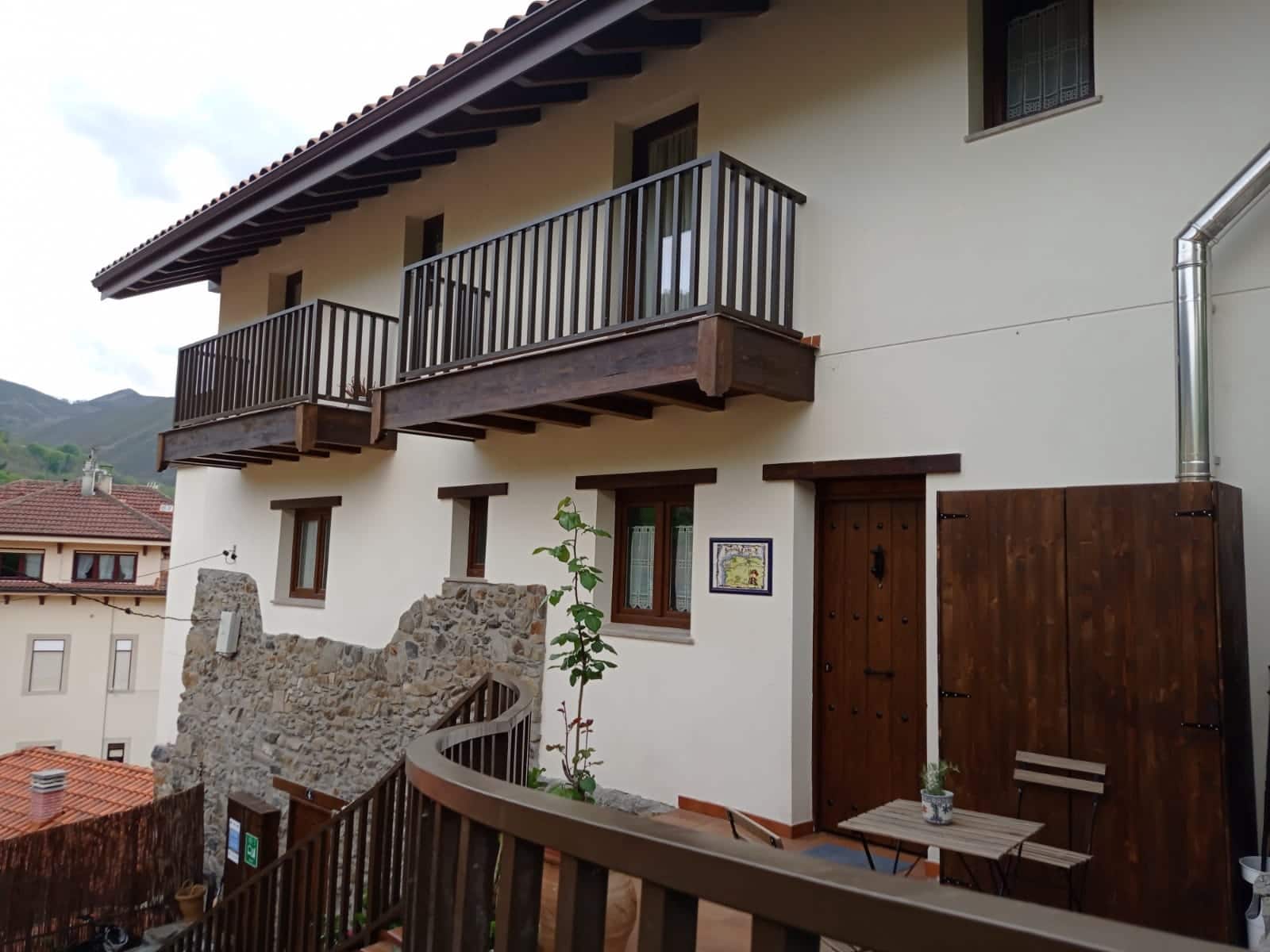 3 bedroom Commercial for sale in Allande - € 475,000 (Ref: 9479470)