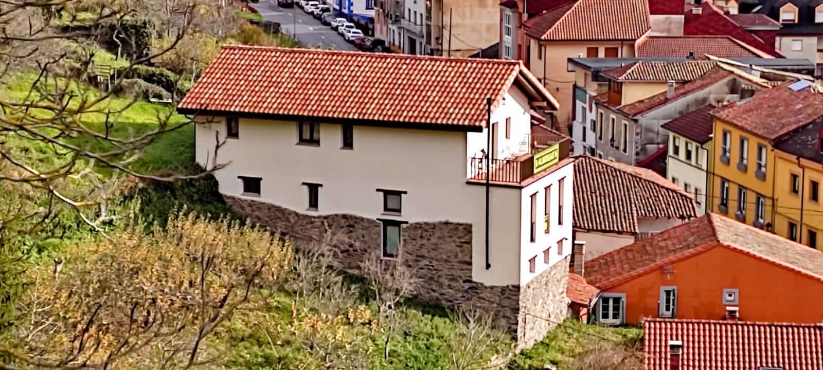 3 bedroom Commercial for sale in Allande - € 475,000 (Ref: 9479470)