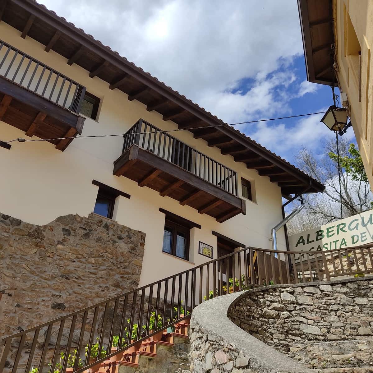 3 bedroom Commercial for sale in Allande - € 475,000 (Ref: 9479470)