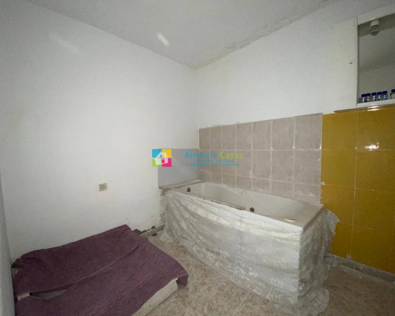 3 slaapkamer Huis te koop in Macael met zwembad - € 29.000 (Ref: 9479474)