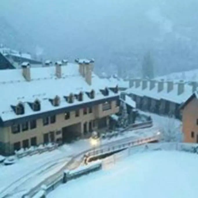 2 soveværelse Lejlighed til salg i Panticosa med swimmingpool - € 310.000 (Ref: 9479475)