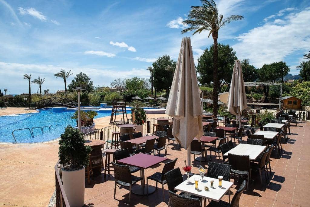 Apartamento de 2 habitaciones en Mont-roig del Camp en venta con piscina - 240.000 € (Ref: 9479476)