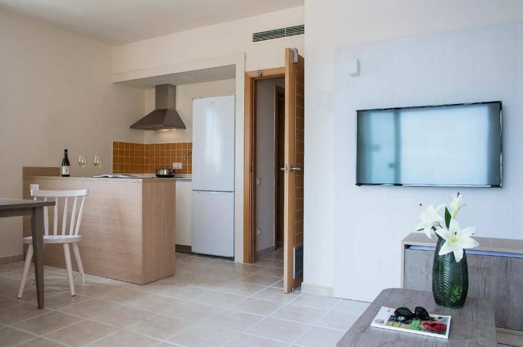 Apartamento de 2 habitaciones en Mont-roig del Camp en venta con piscina - 240.000 € (Ref: 9479476)
