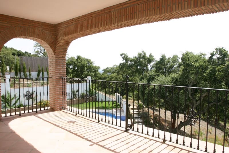 5 bedroom Villa for sale in Casares with pool - € 1,150,000 (Ref: 9479478)