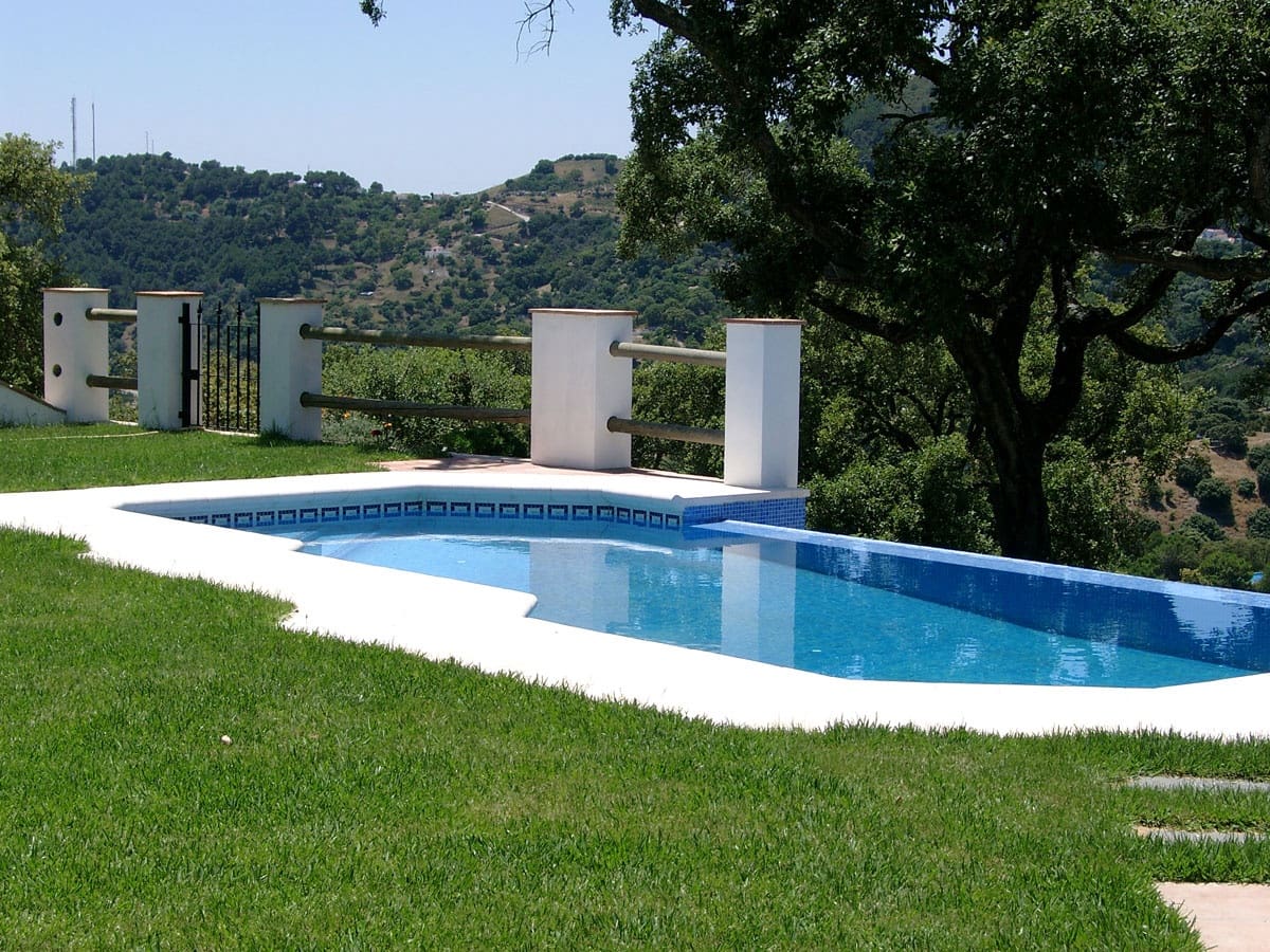 5 bedroom Villa for sale in Casares with pool - € 1,150,000 (Ref: 9479478)