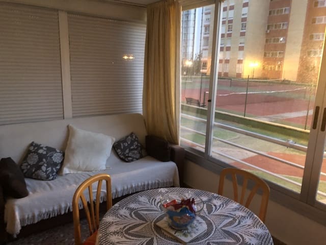 Lägenhet till salu i Benidorm med pool - 180 000 € (Ref: 9479479)