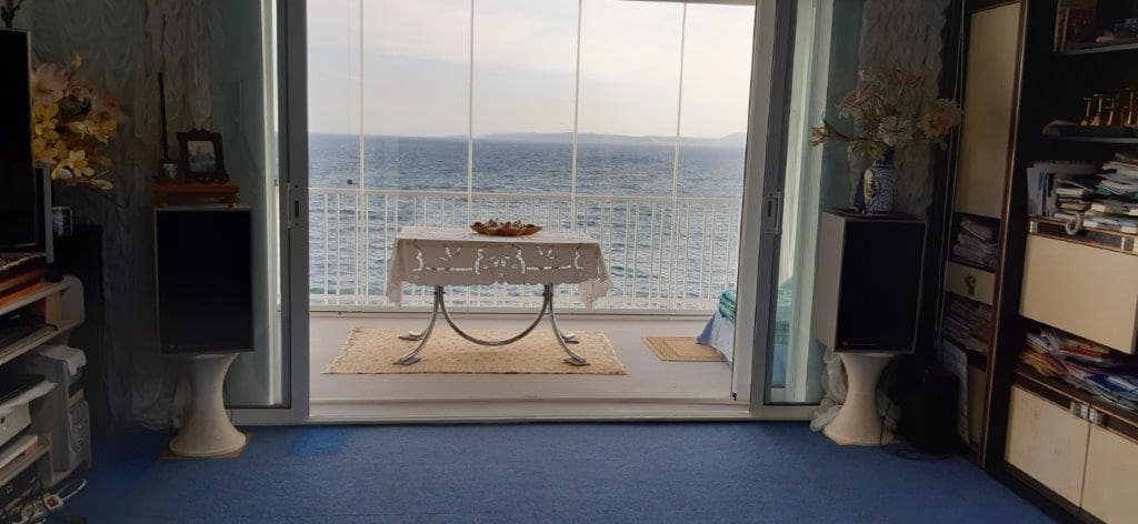 3 makuuhuone Huoneisto myytävänä paikassa Roses mukana uima-altaan - 520 000 € (Ref: 9479484)