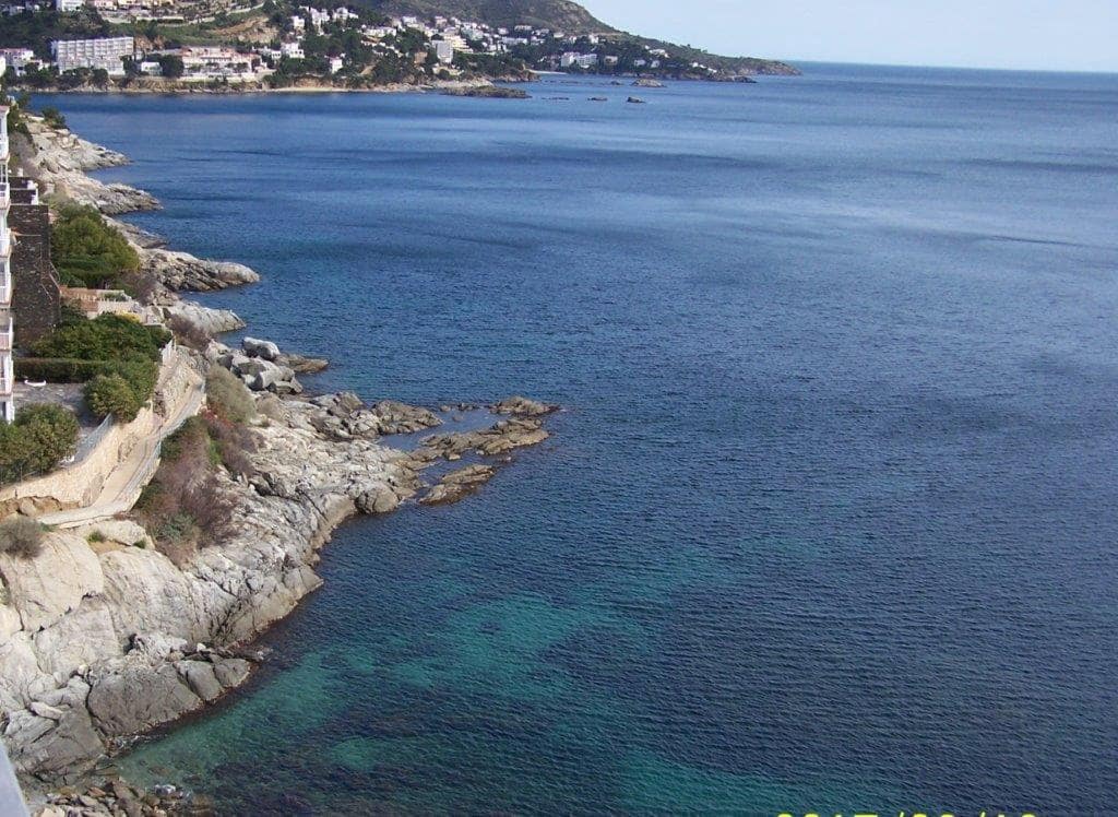 3 makuuhuone Huoneisto myytävänä paikassa Roses mukana uima-altaan - 520 000 € (Ref: 9479484)