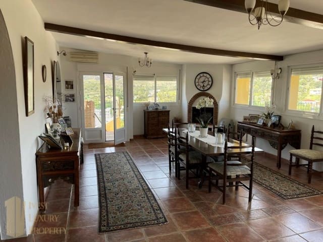 5 chambre Finca/Maison de Campagne à vendre à El Padrón, Estepona avec piscine - 1 050 000 € (Ref: 9479485)