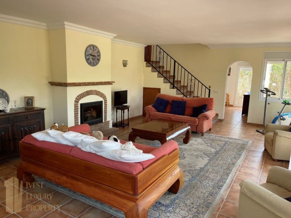 5 chambre Finca/Maison de Campagne à vendre à El Padron avec piscine - 1 050 000 € (Ref: 9479485)