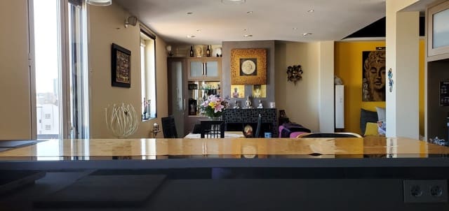 2 soveværelse Penthouse til salg i Madrid by med swimmingpool - € 750.000 (Ref: 9479487)