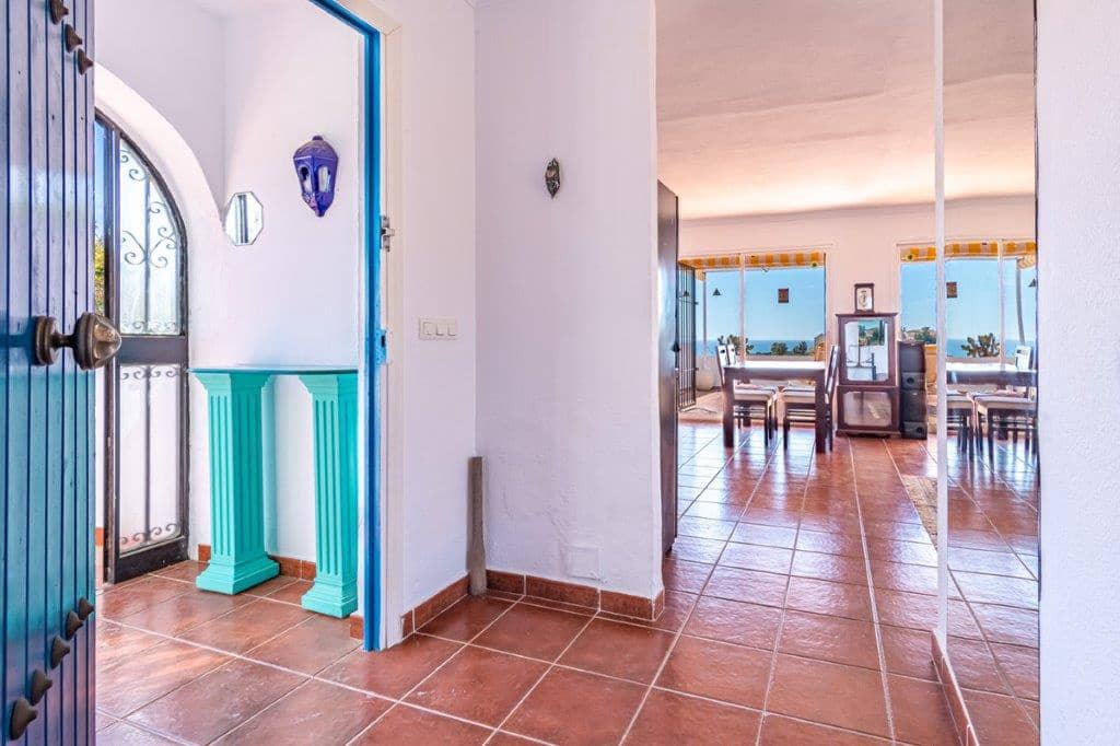 2 bedroom Apartment for sale in Mijas Costa - € 195,000 (Ref: 9479492)