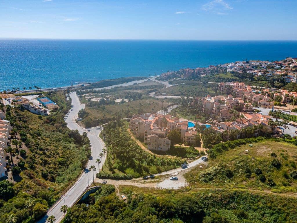 2 bedroom Apartment for sale in Mijas Costa - € 195,000 (Ref: 9479492)