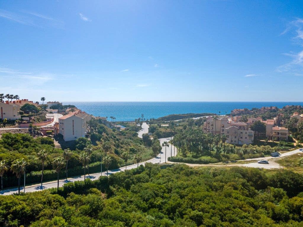 2 bedroom Apartment for sale in Mijas Costa - € 195,000 (Ref: 9479492)