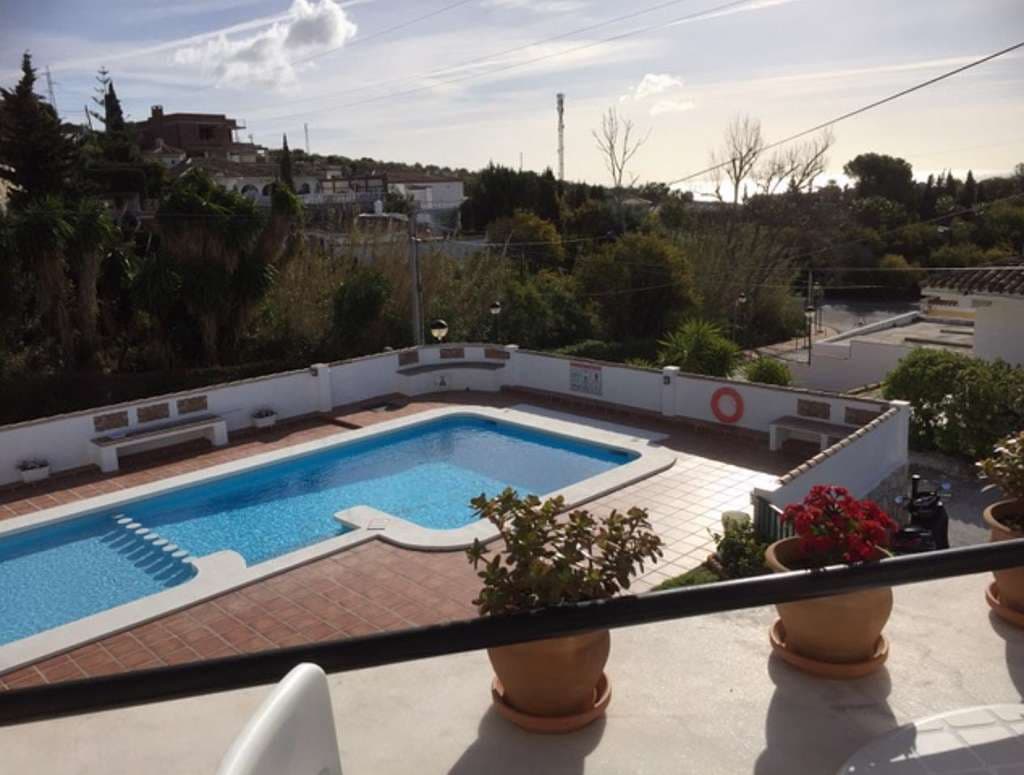 2 bedroom Apartment for sale in Benalmadena with pool - € 439,000 (Ref: 9479498)