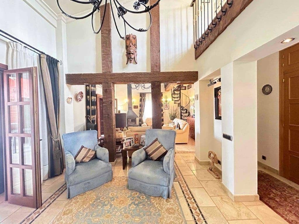 4 bedroom Villa for sale in Las Cunas with pool - € 795,000 (Ref: 9479499)