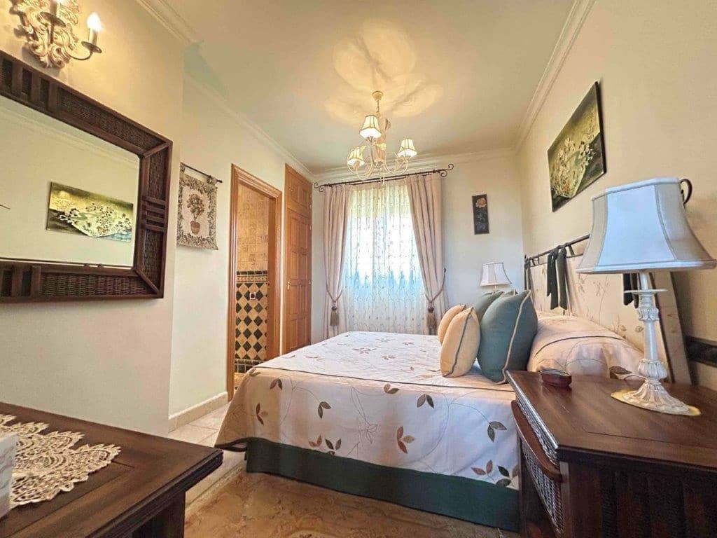 4 bedroom Villa for sale in Las Cunas with pool - € 795,000 (Ref: 9479499)