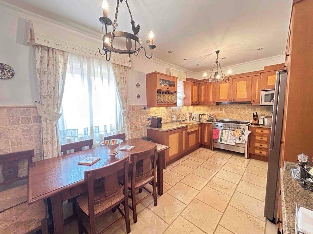 4 bedroom Villa for sale in Las Cunas with pool - € 795,000 (Ref: 9479499)