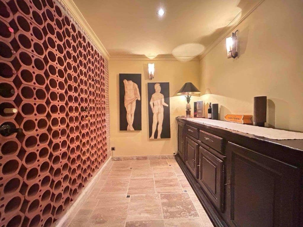 4 bedroom Villa for sale in Las Cunas with pool - € 795,000 (Ref: 9479499)