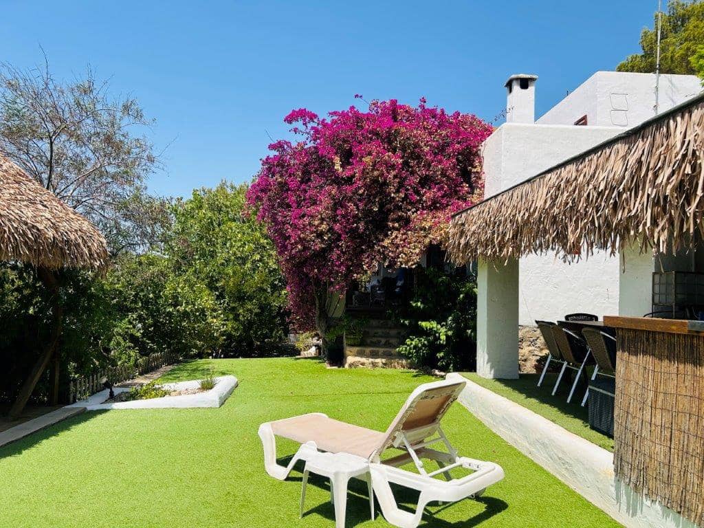 5 bedroom Villa for sale in Ibiza / Eivissa town - € 3,000,000 (Ref: 9479501)