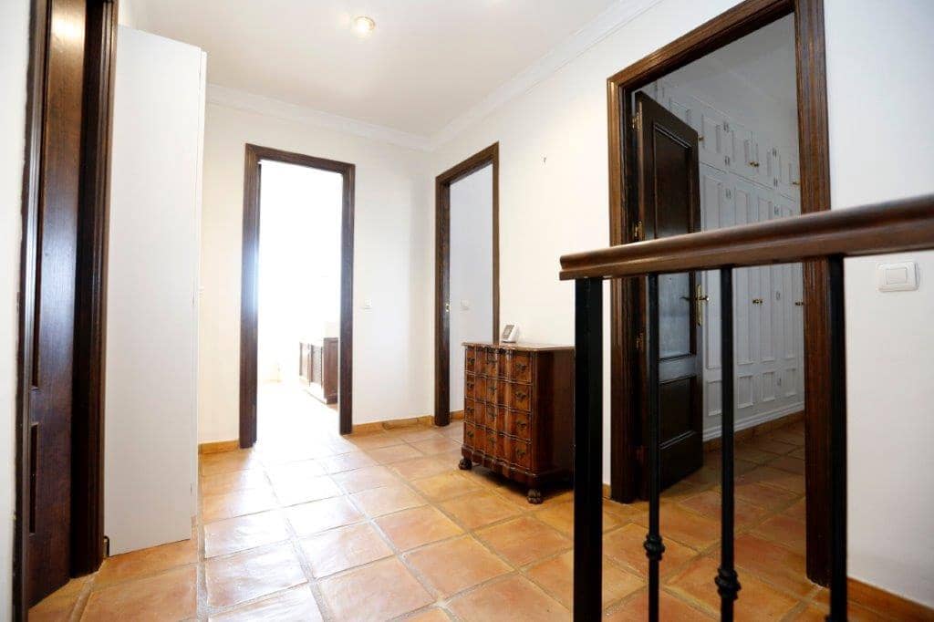 4 bedroom Townhouse for sale in San Pedro de Alcantara - € 645,000 (Ref: 9479502)