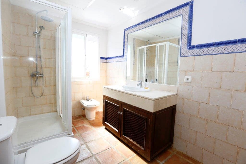 4 bedroom Townhouse for sale in San Pedro de Alcantara - € 645,000 (Ref: 9479502)