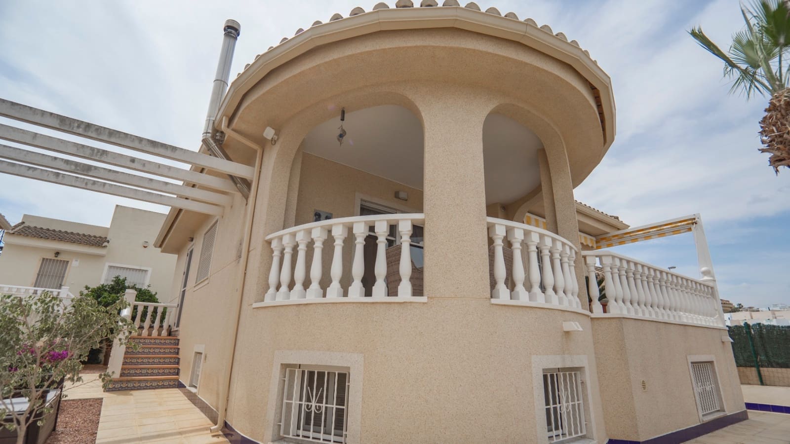 5 Zimmer Villa zu verkaufen in Benijofar mit Pool - 289.000 € (Ref: 9479505)