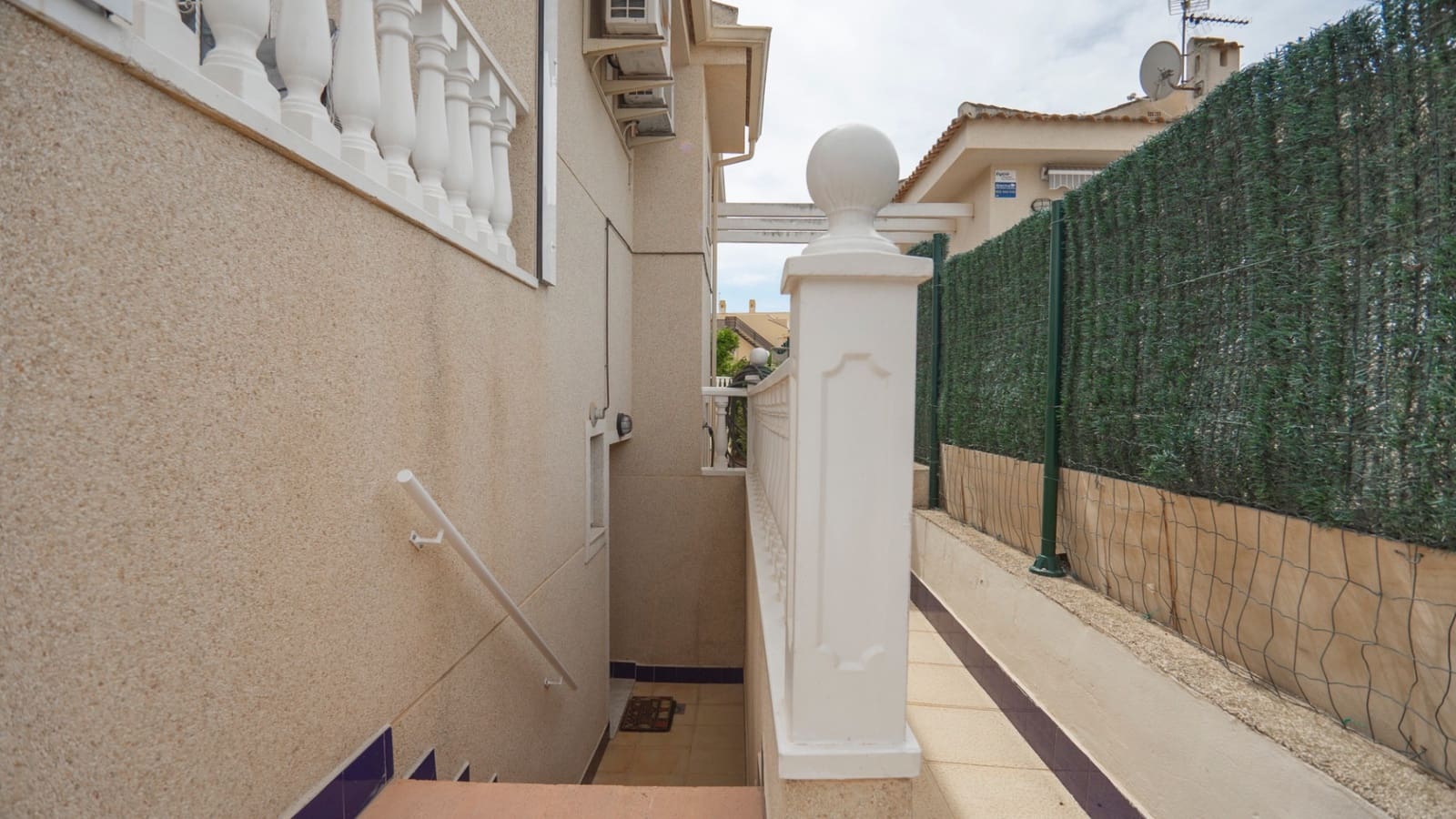 5 Zimmer Villa zu verkaufen in Benijofar mit Pool - 289.000 € (Ref: 9479505)