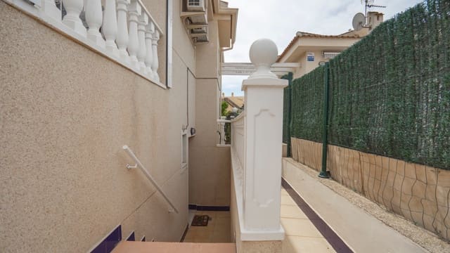 5 Zimmer Villa zu verkaufen in Benijófar mit Pool - 289.000 € (Ref: 9479505)