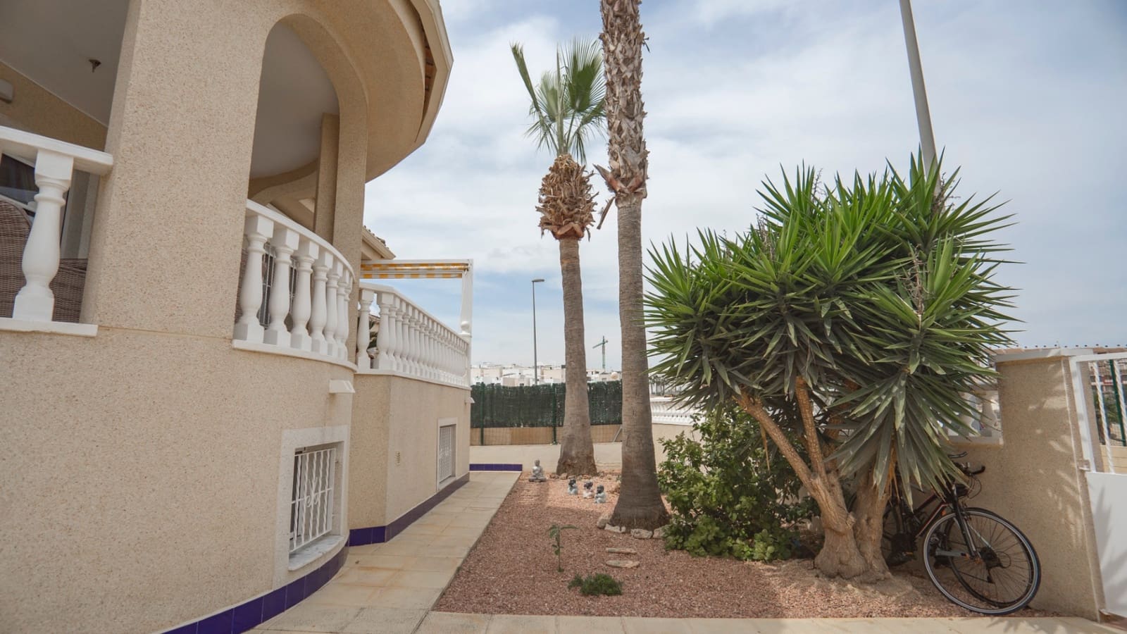 5 Zimmer Villa zu verkaufen in Benijofar mit Pool - 289.000 € (Ref: 9479505)