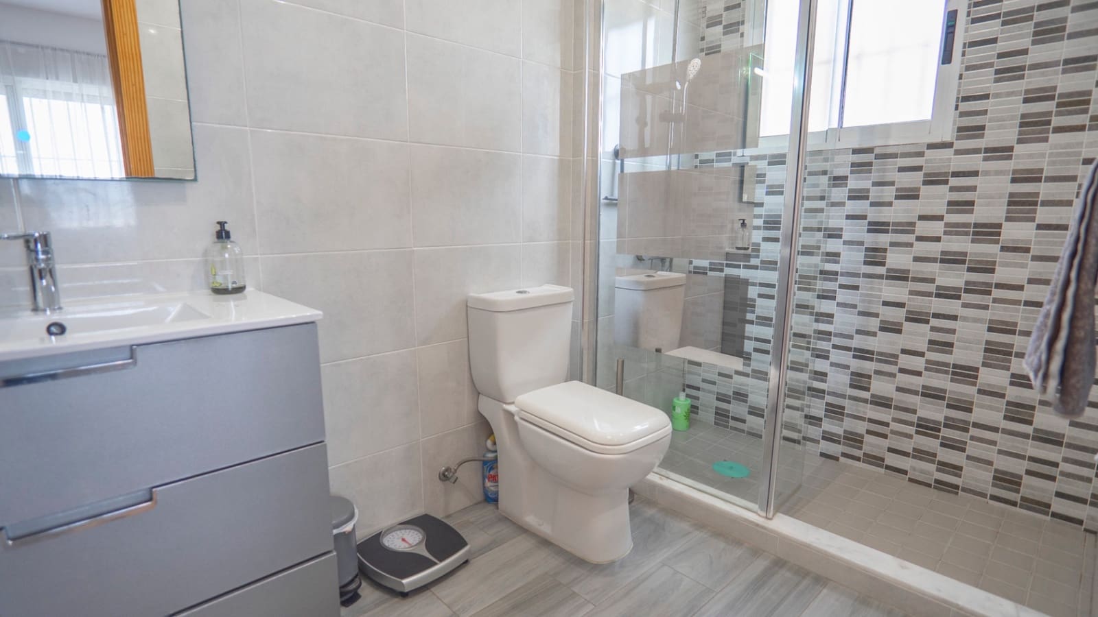 5 Zimmer Villa zu verkaufen in Benijofar mit Pool - 289.000 € (Ref: 9479505)