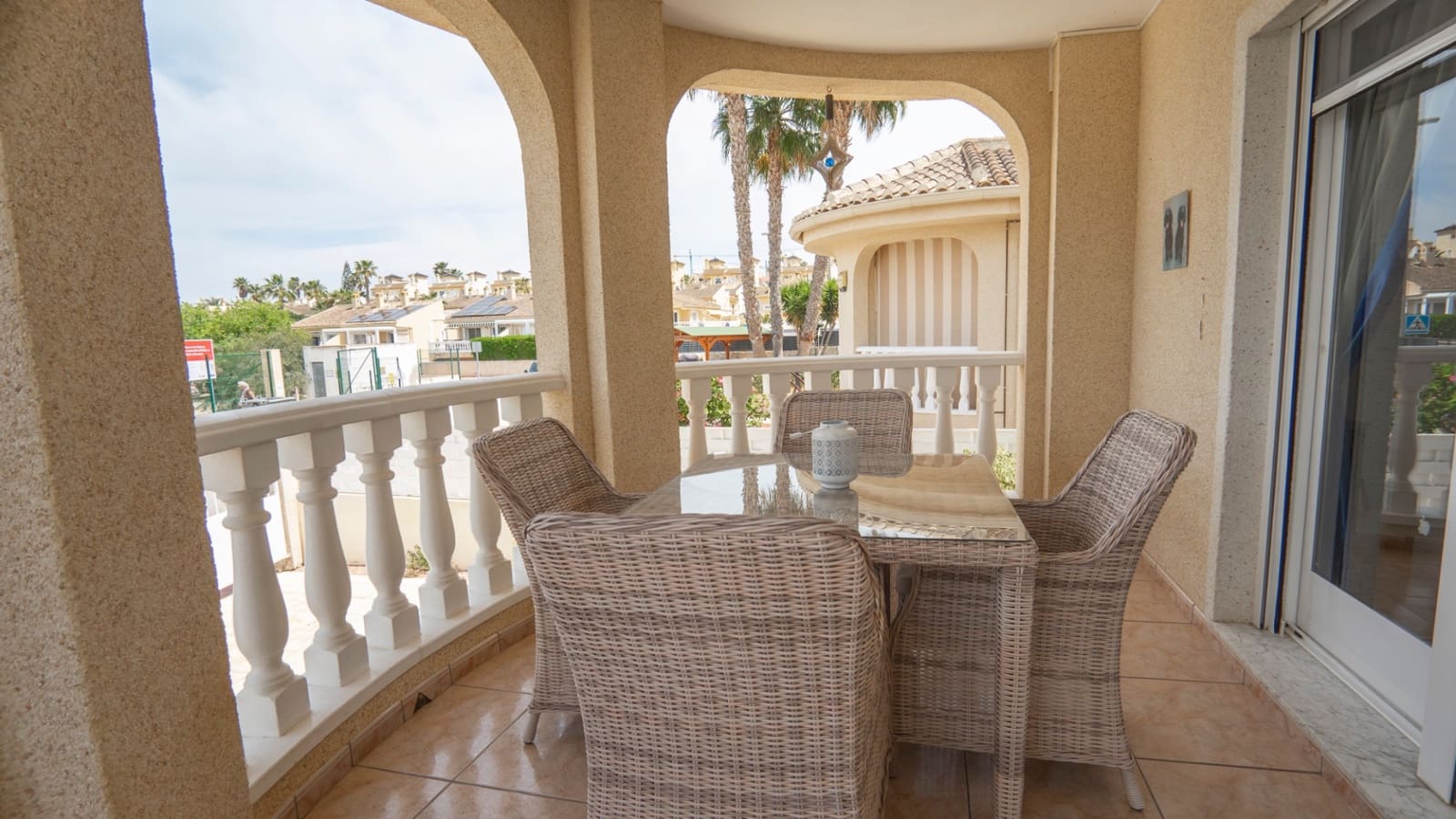 5 Zimmer Villa zu verkaufen in Benijofar mit Pool - 289.000 € (Ref: 9479505)