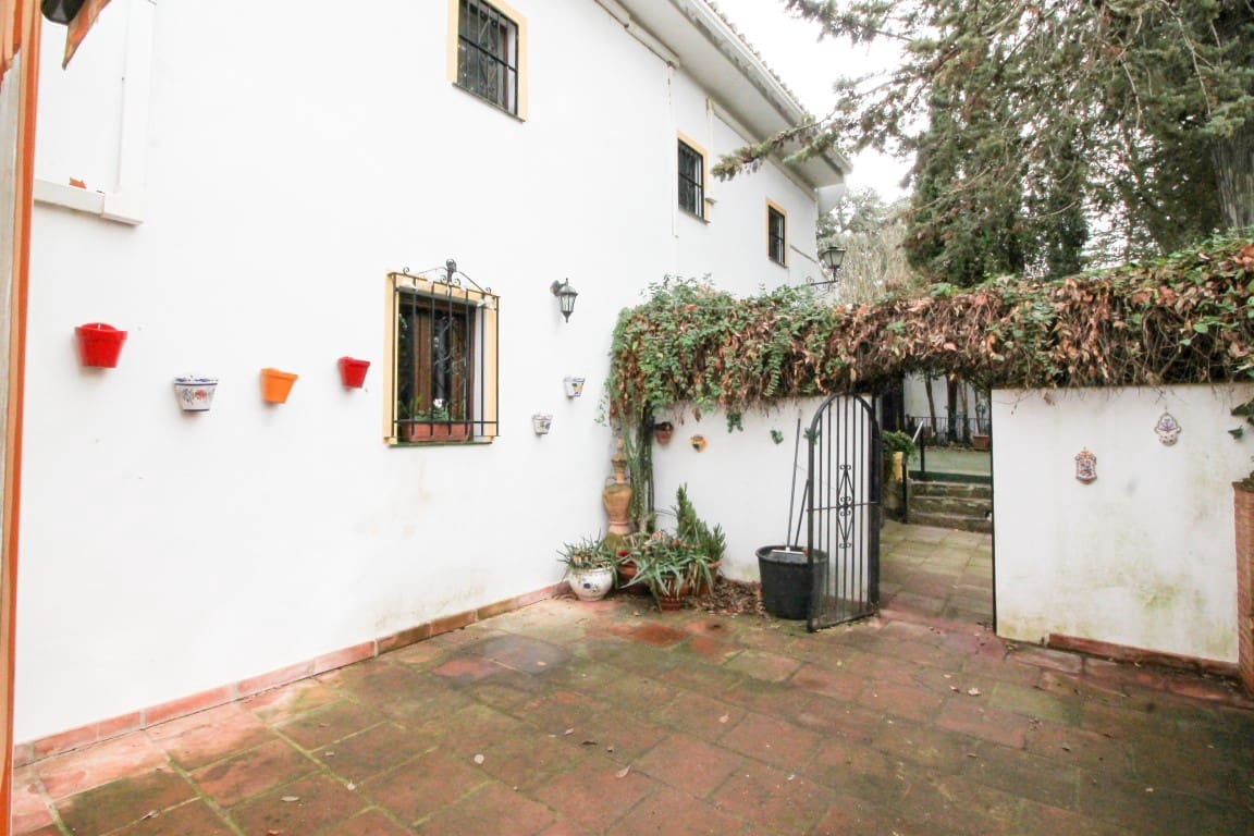 5 bedroom Finca/Country House for sale in Ronda - € 399,000 (Ref: 9479508)