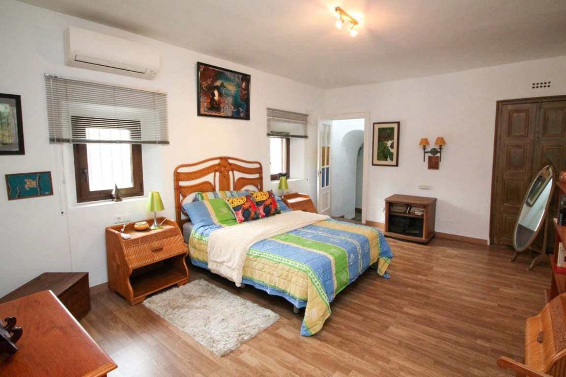 5 bedroom Finca/Country House for sale in Ronda - € 399,000 (Ref: 9479508)