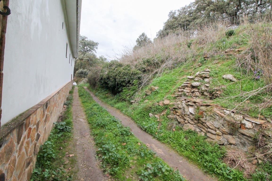 5 bedroom Finca/Country House for sale in Ronda - € 399,000 (Ref: 9479508)