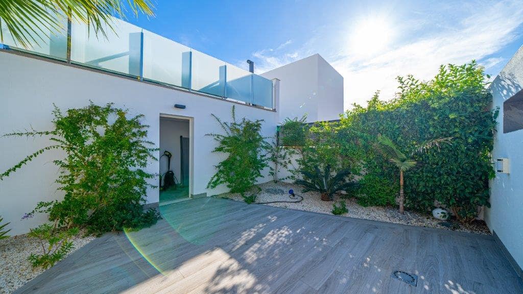 4 bedroom Villa for sale in Finestrat with pool - € 1,200,000 (Ref: 9479510)