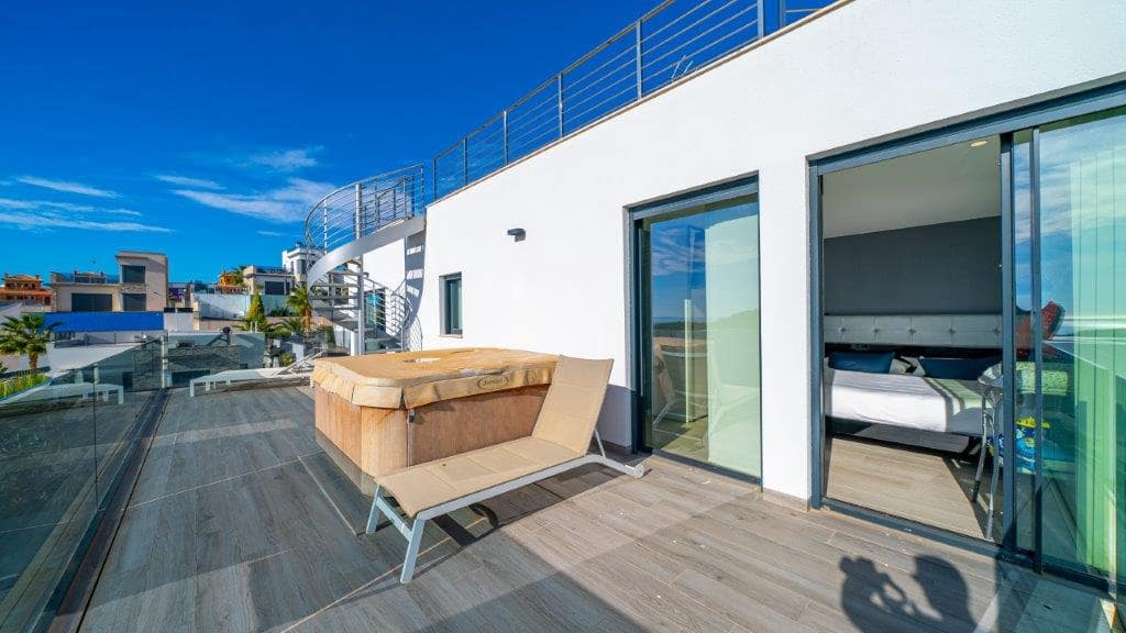 4 bedroom Villa for sale in Finestrat with pool - € 1,200,000 (Ref: 9479510)