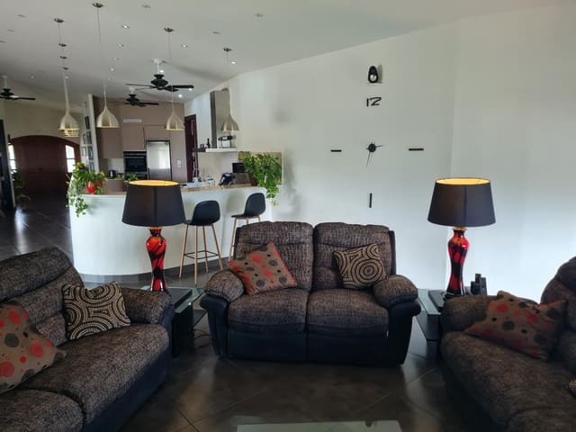 3 soveværelse Villa til salg i Valderrobres med swimmingpool - € 470.000 (Ref: 9479515)