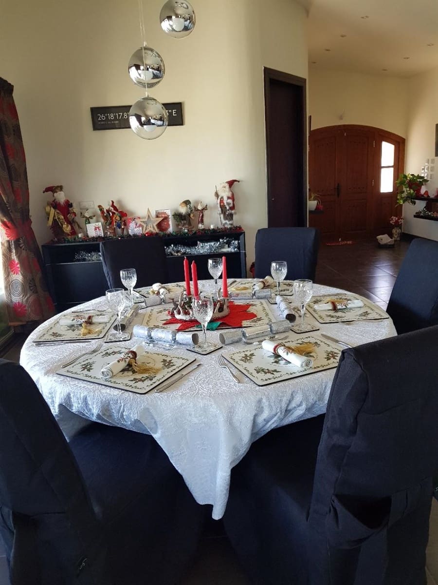 3 bedroom Villa for sale in Valderrobres with pool - € 470,000 (Ref: 9479515)