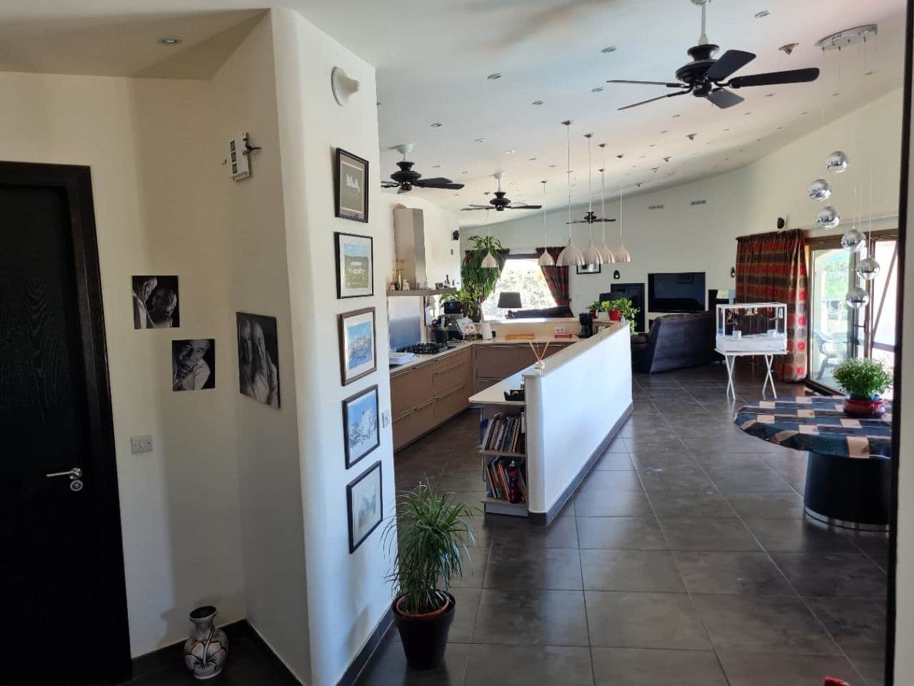 3 bedroom Villa for sale in Valderrobres with pool - € 470,000 (Ref: 9479515)