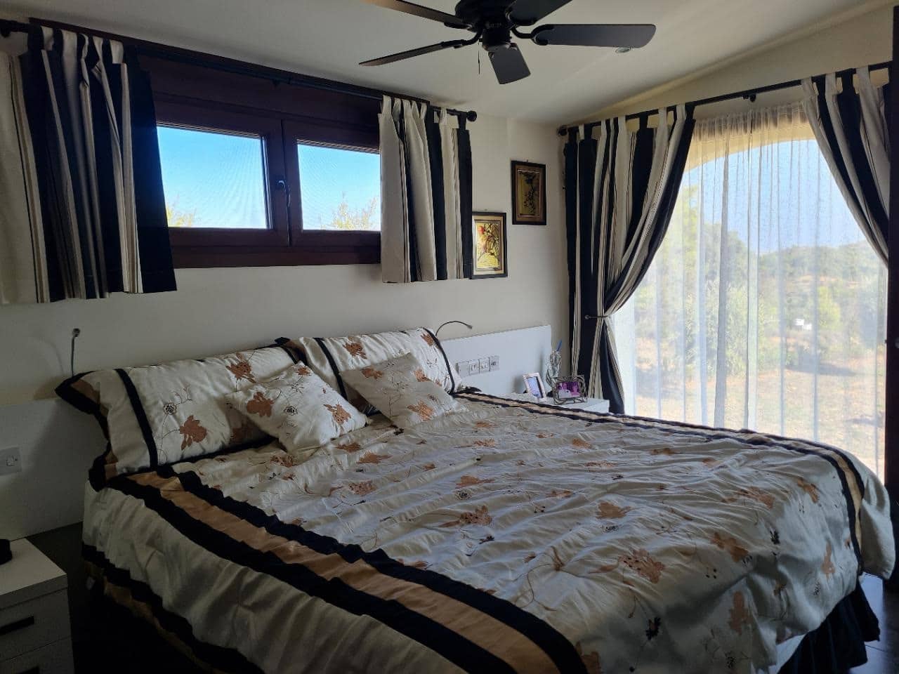 3 bedroom Villa for sale in Valderrobres with pool - € 470,000 (Ref: 9479515)