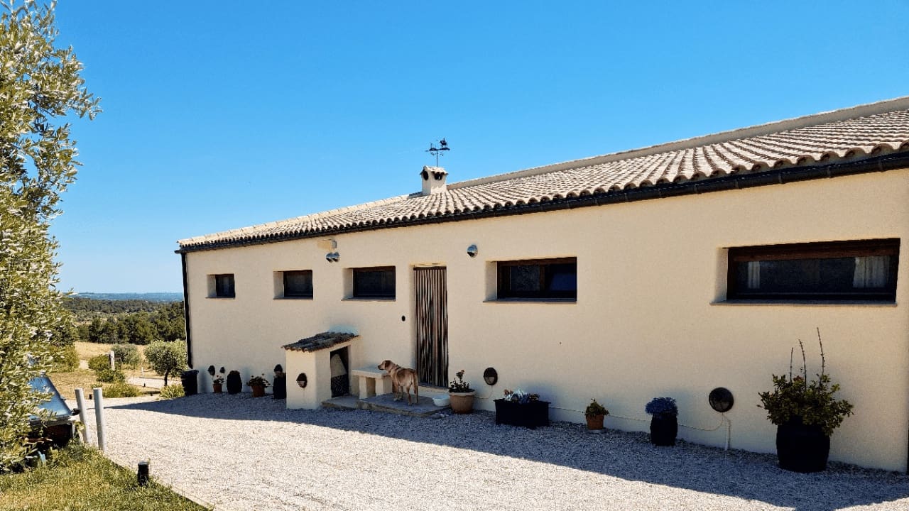 3 bedroom Villa for sale in Valderrobres with pool - € 470,000 (Ref: 9479515)