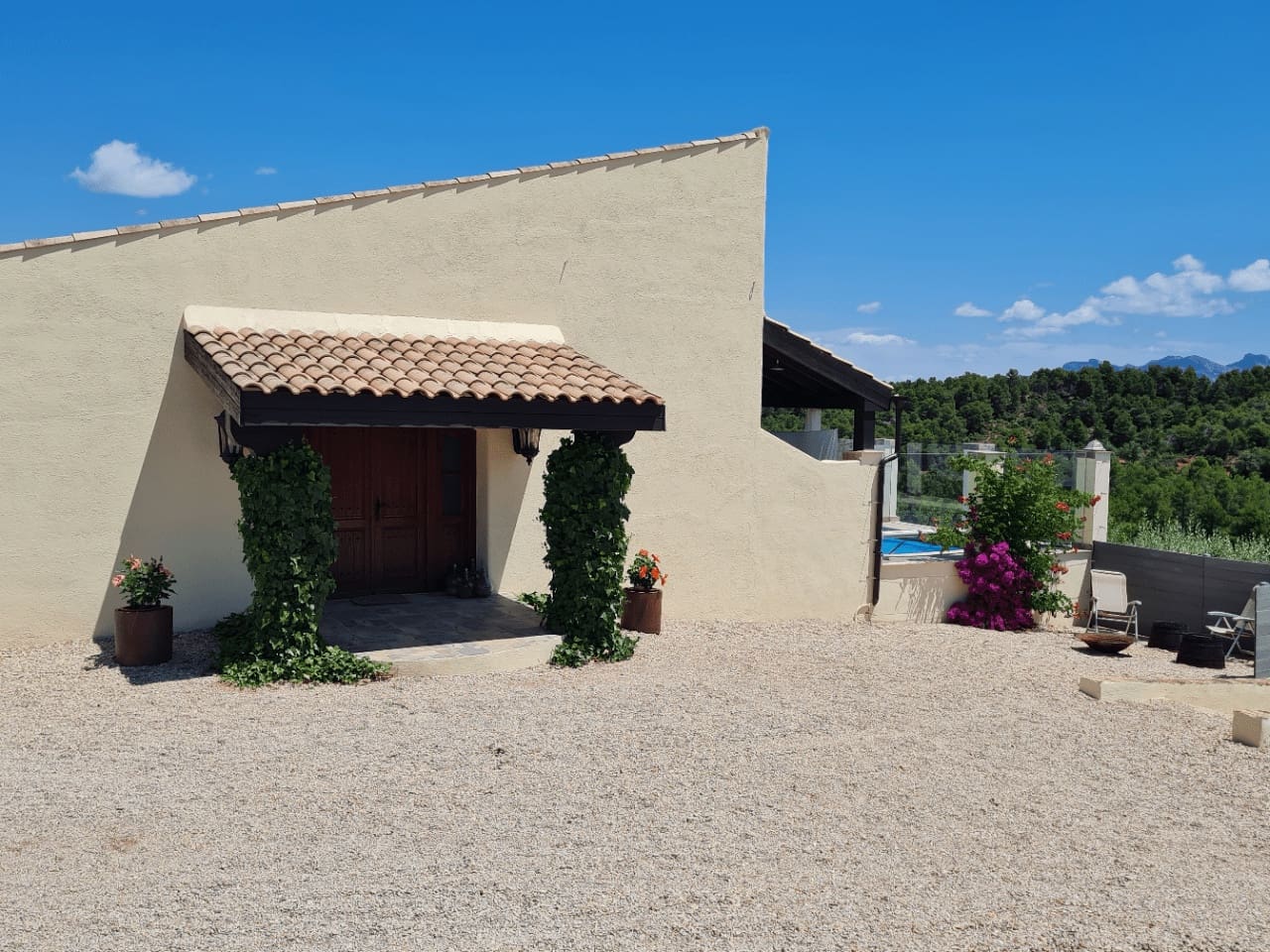 3 bedroom Villa for sale in Valderrobres with pool - € 470,000 (Ref: 9479515)